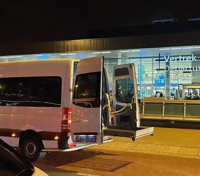 Rolstoeltaxi Schiphol Alphen aan den Rijn